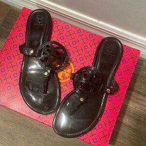 Tory Burch MILLER PATENT SANDAL- black